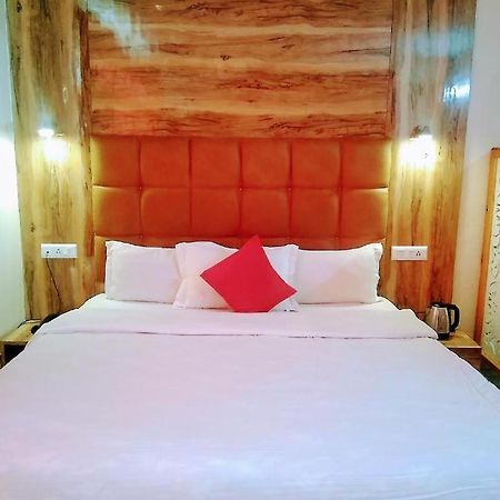 Holiday Hill Mountain View With Balcony McLeod Ganj Exterior foto